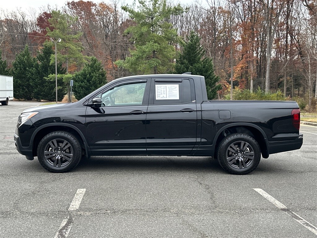 2020 Honda Ridgeline Sport photo 3