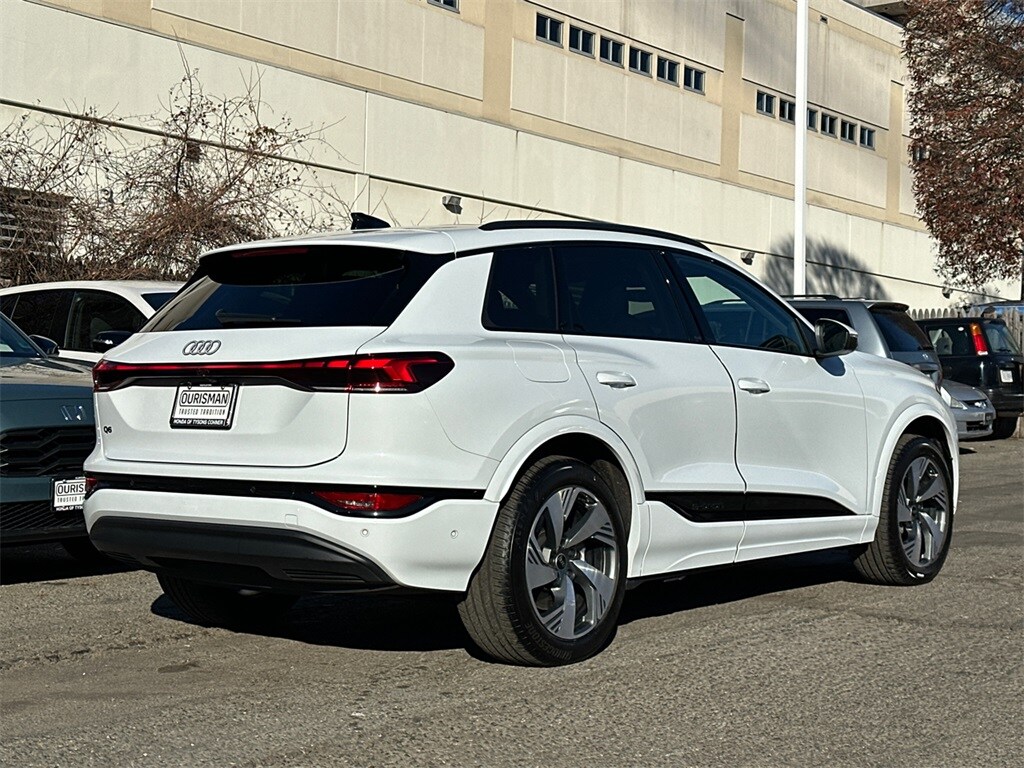 2025 Audi Q6 E-tron Premium Plus photo 4