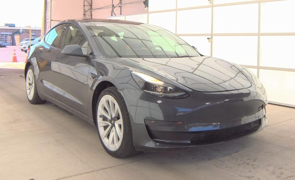 2022 Tesla Model 3 photo 4