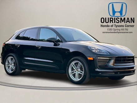 2022 Porsche Macan Base SUV