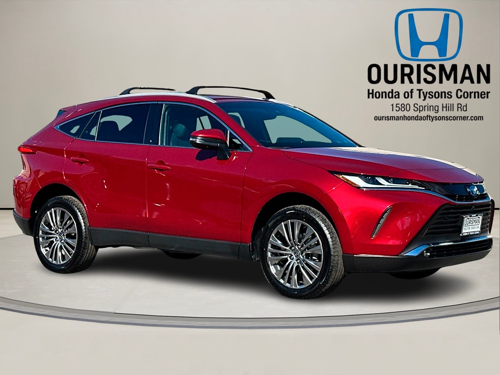 2024 Toyota Venza Limited's photo