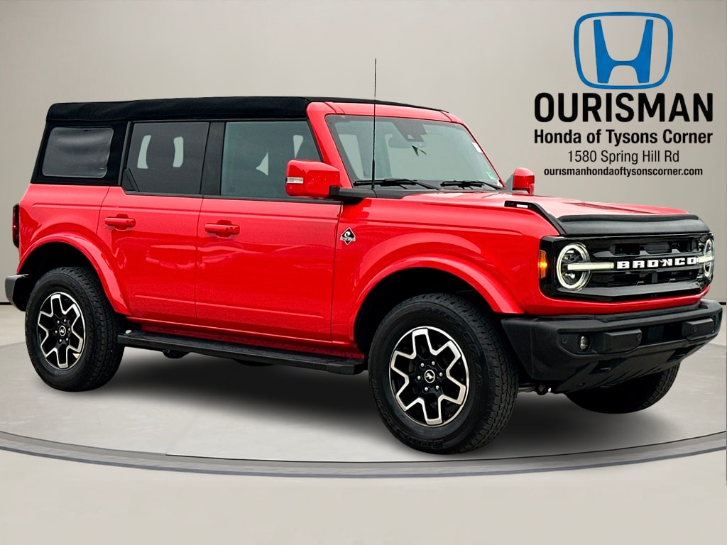 2023 Ford Bronco 4-Door Outer Banks's photo