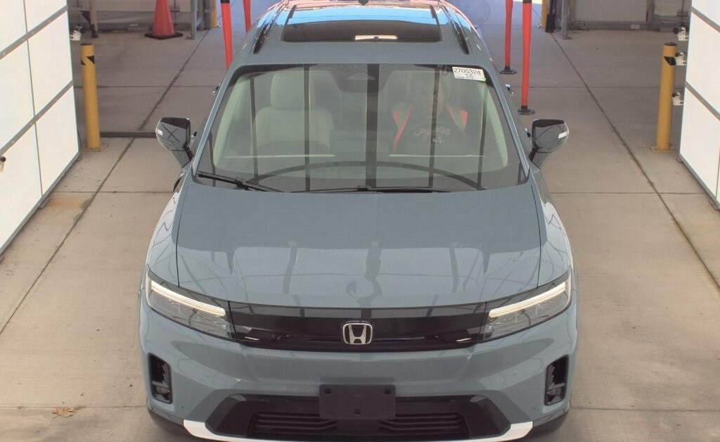 2024 Honda Prologue Touring photo 2