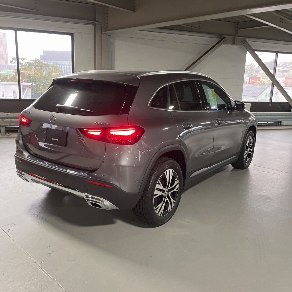 2025 Mercedes Benz GLA 250 4MATIC photo 4