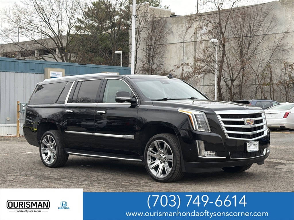 2020 Cadillac Escalade ESV Luxury's photo