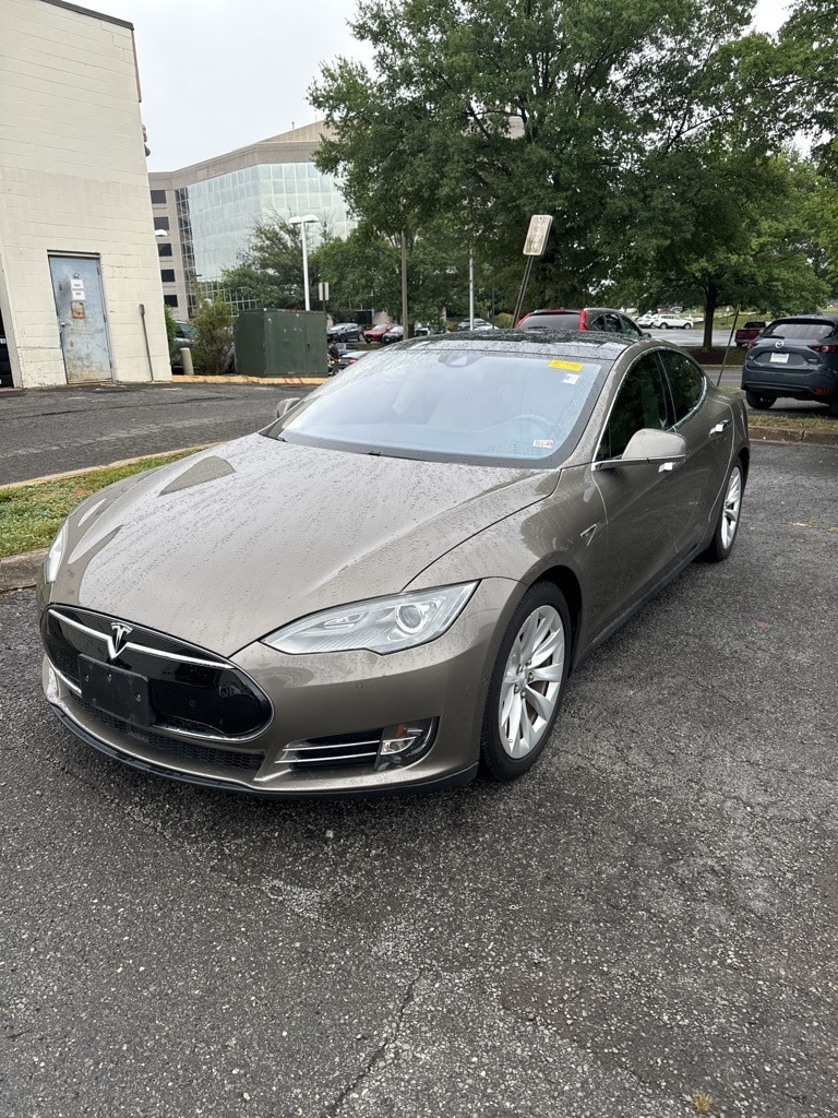 Used 2016 Tesla Model S 90D with VIN 5YJSA1E2XGF130093 for sale in Vienna, VA