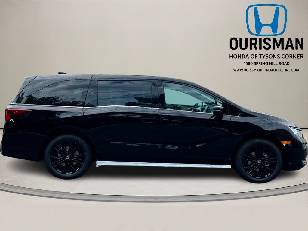 2026 Honda Odyssey photo 2
