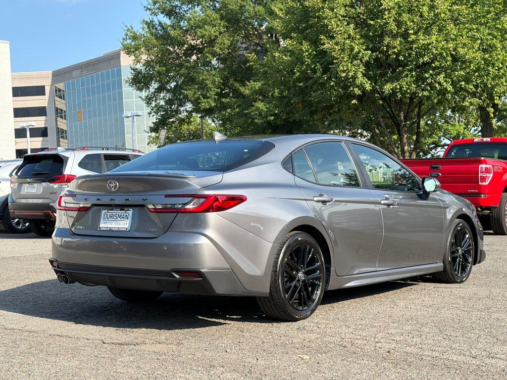 Used 2025 Toyota Camry SE Sedan