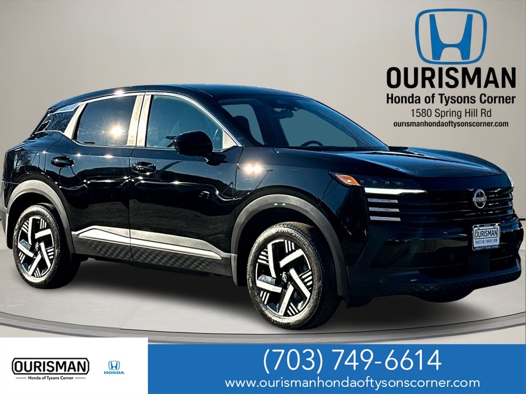 2025 Nissan Kicks SV's photo