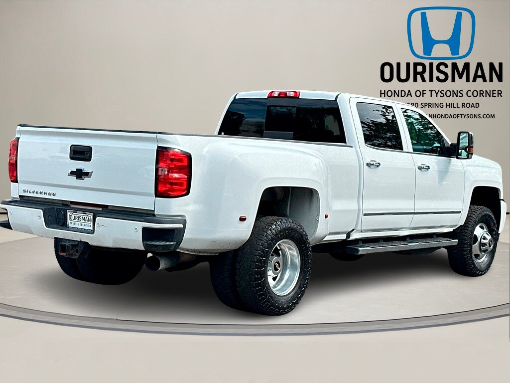 2019 Chevrolet Silverado 3500HD High Country photo 3