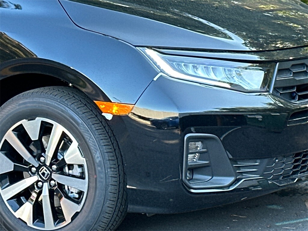 2026 Honda Odyssey EX-L photo 3