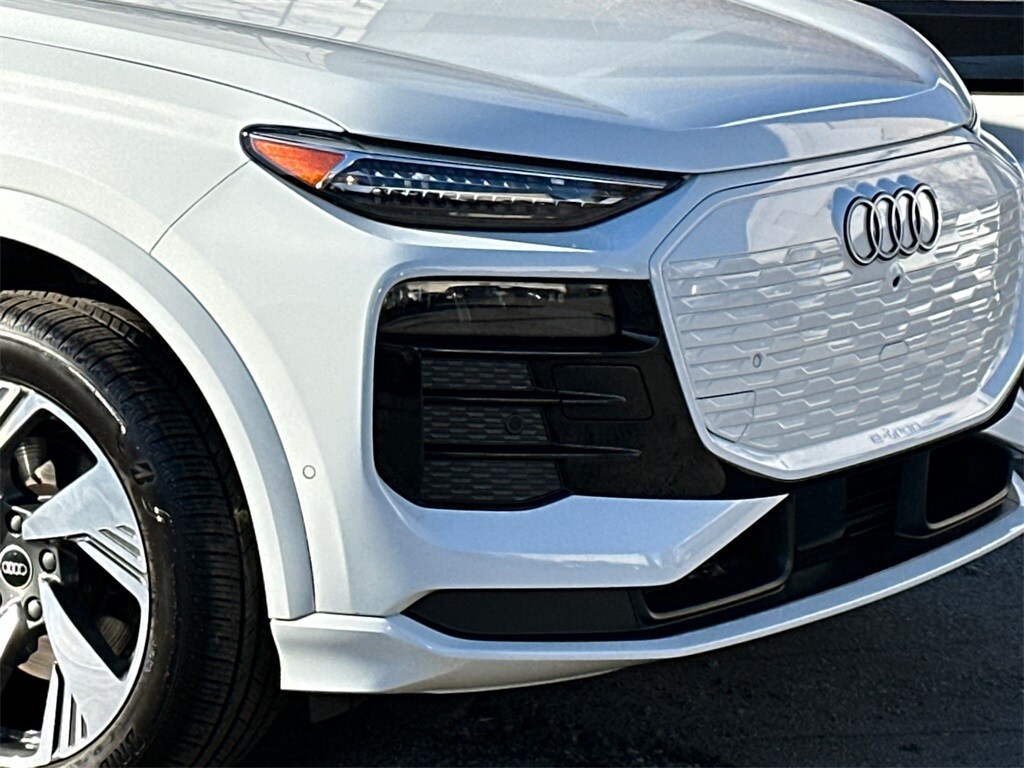 2025 Audi Q6 E-tron Premium Plus photo 2