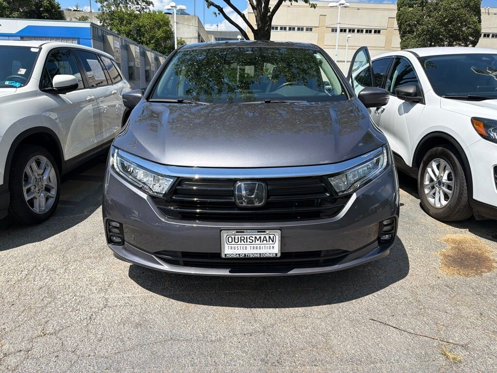 Used 2023 Honda Odyssey Touring Van