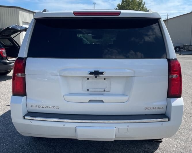 2020 Chevrolet Suburban Premier photo 3
