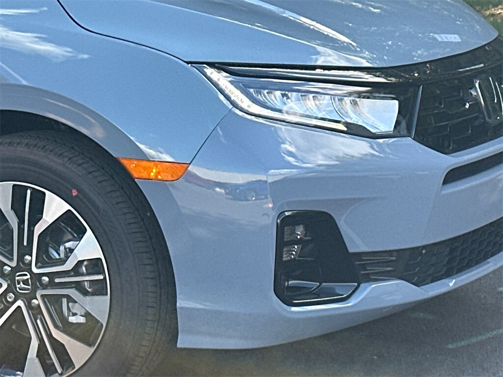 2026 Honda Odyssey Elite photo 4