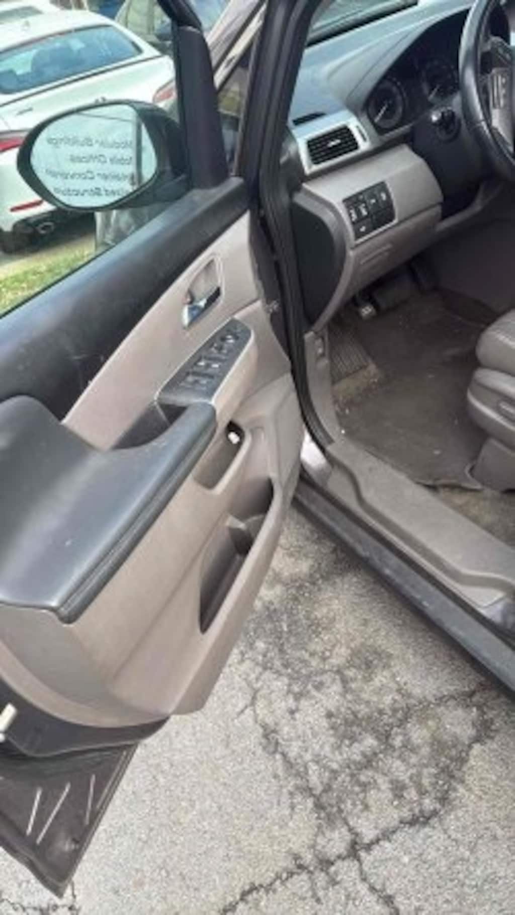 Used 2016 Honda Odyssey EX-L w/Rear Entertainment System Van Passenger Van