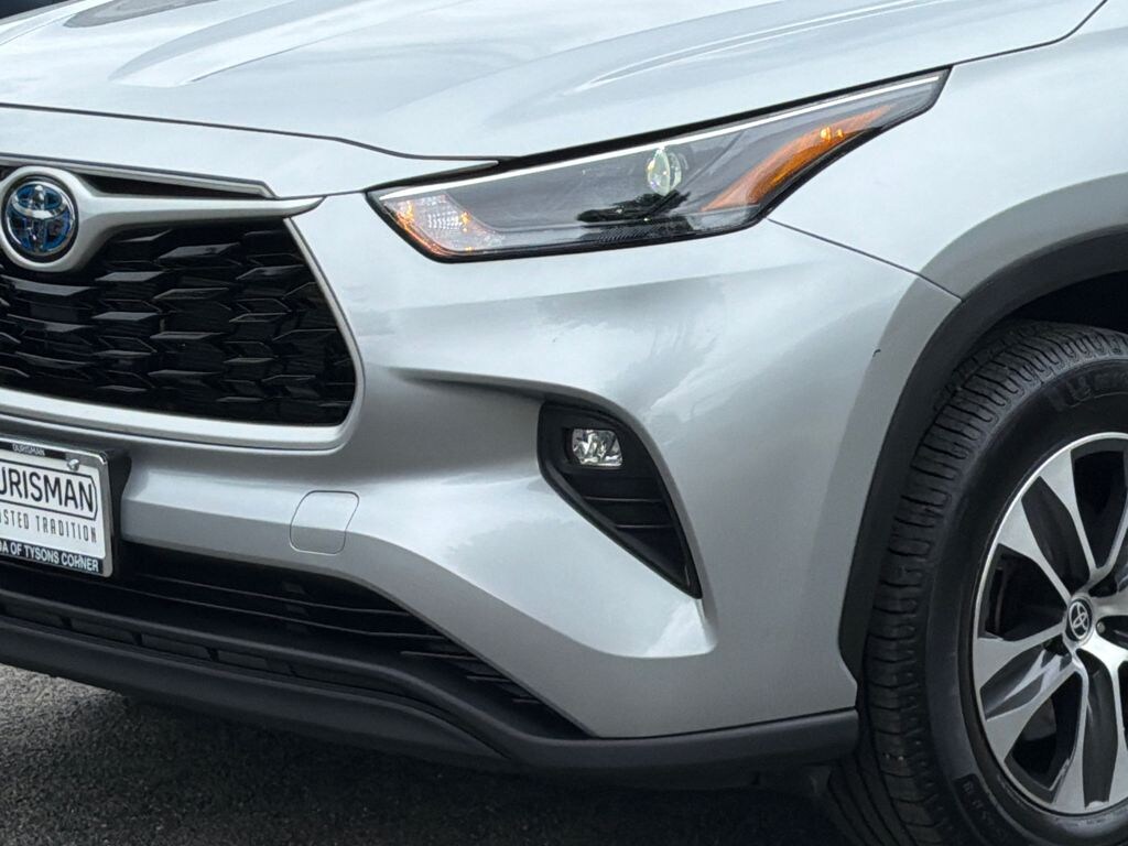 Used 2023 Toyota Highlander Hybrid XLE SUV
