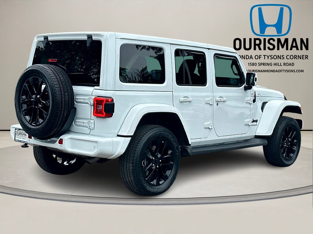 2021 Jeep Wrangler Unlimited Sahara High Altitude photo 3