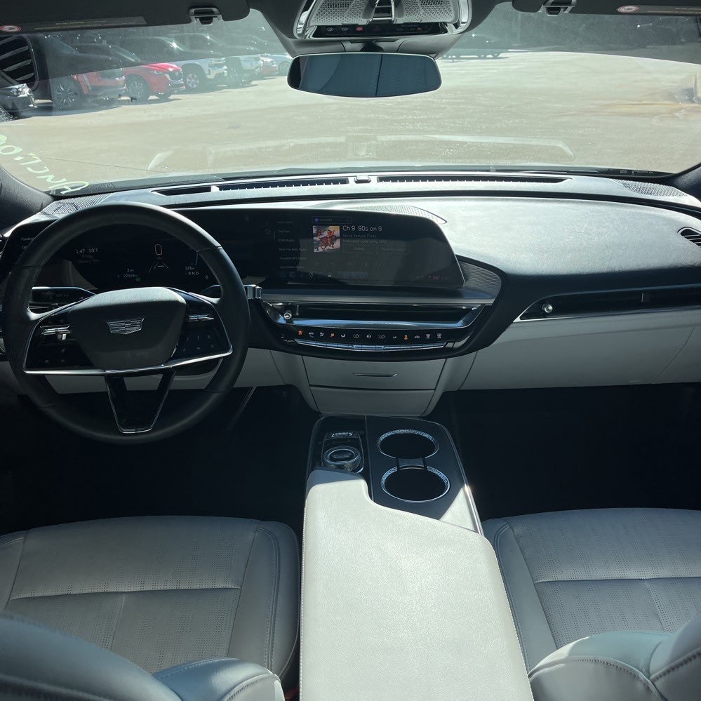 Used 2024 Cadillac LYRIQ Luxury 1 with VIN 1GYKPPRK5RZ102835 for sale in Tysons, VA