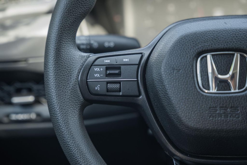 2025 Honda Accord SE - Photo 24