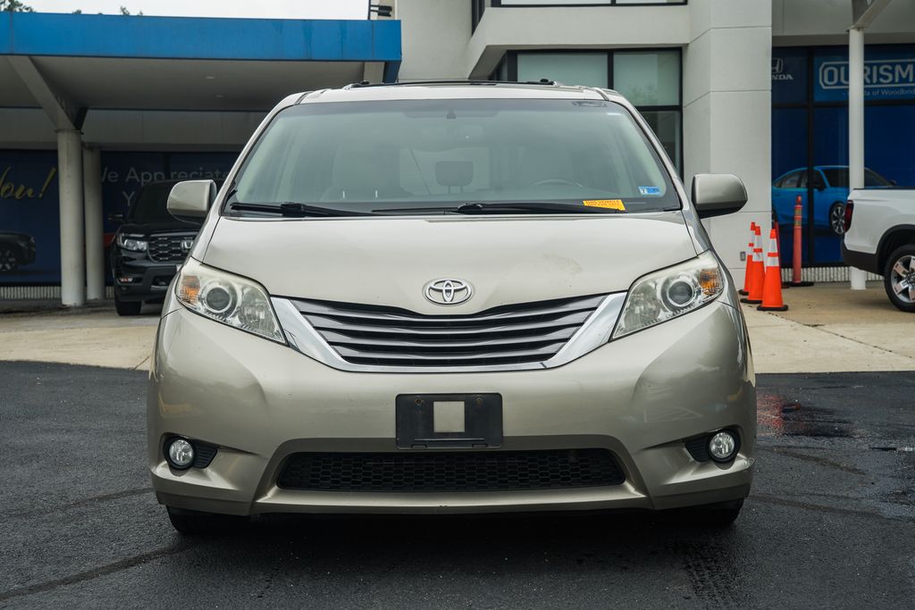 Used 2015 Toyota Sienna XLE with VIN 5TDYK3DC6FS667647 for sale in Woodbridge, VA