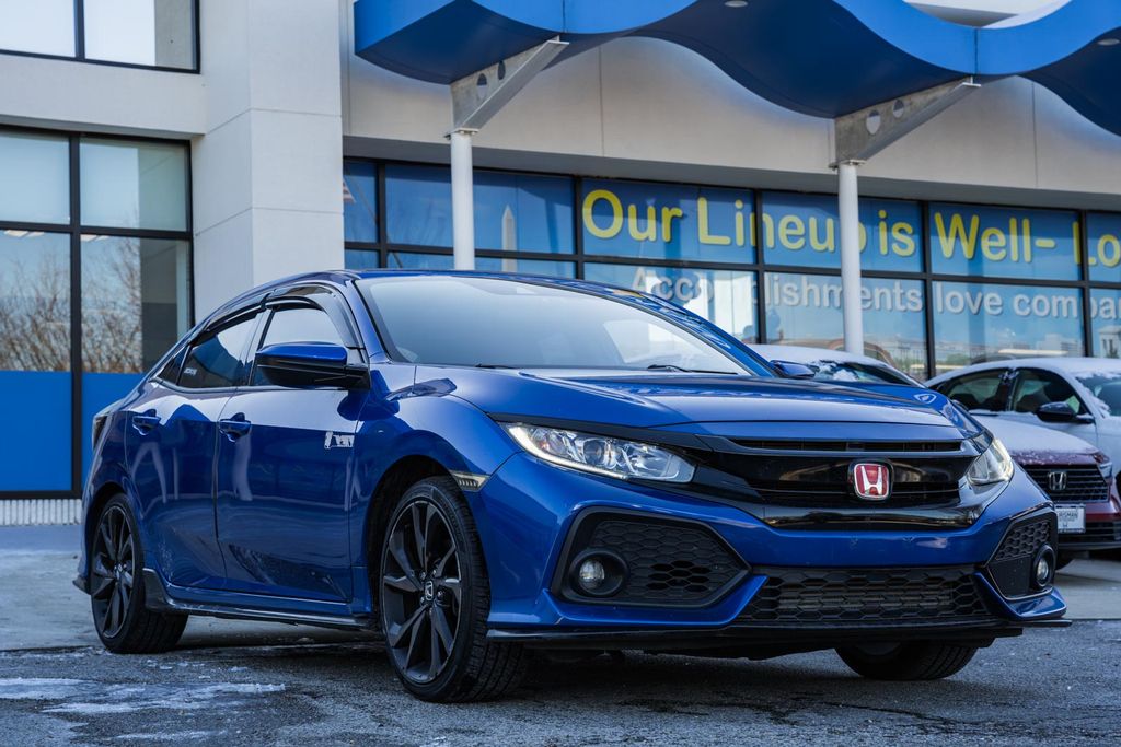 2019 Honda Civic Hatchback Sport's photo