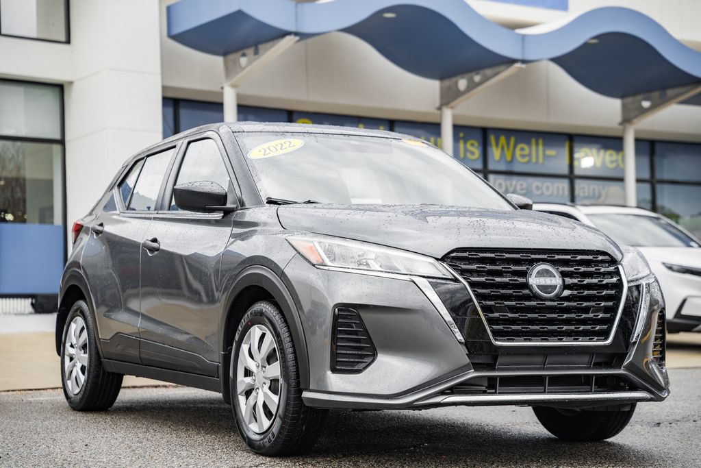 2022 Nissan Kicks S