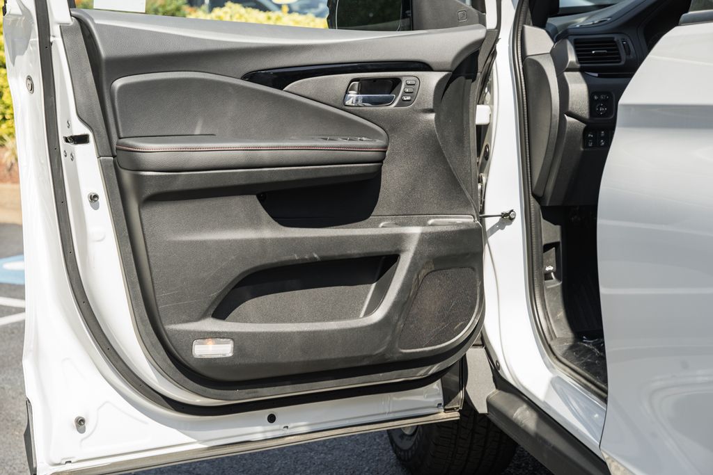 2026 Honda Ridgeline Black Edition - Photo 39