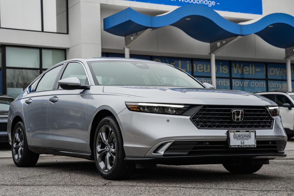 2025 Honda Accord Hybrid EX-L's photo