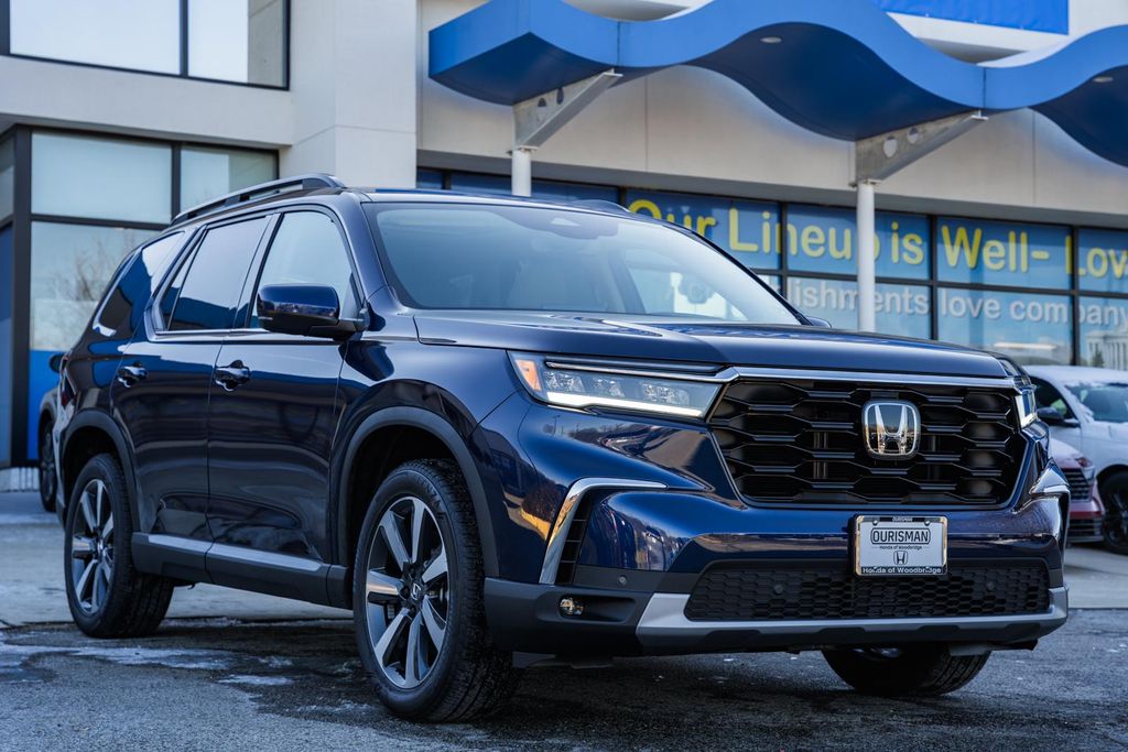 2025 Honda Pilot Touring's photo