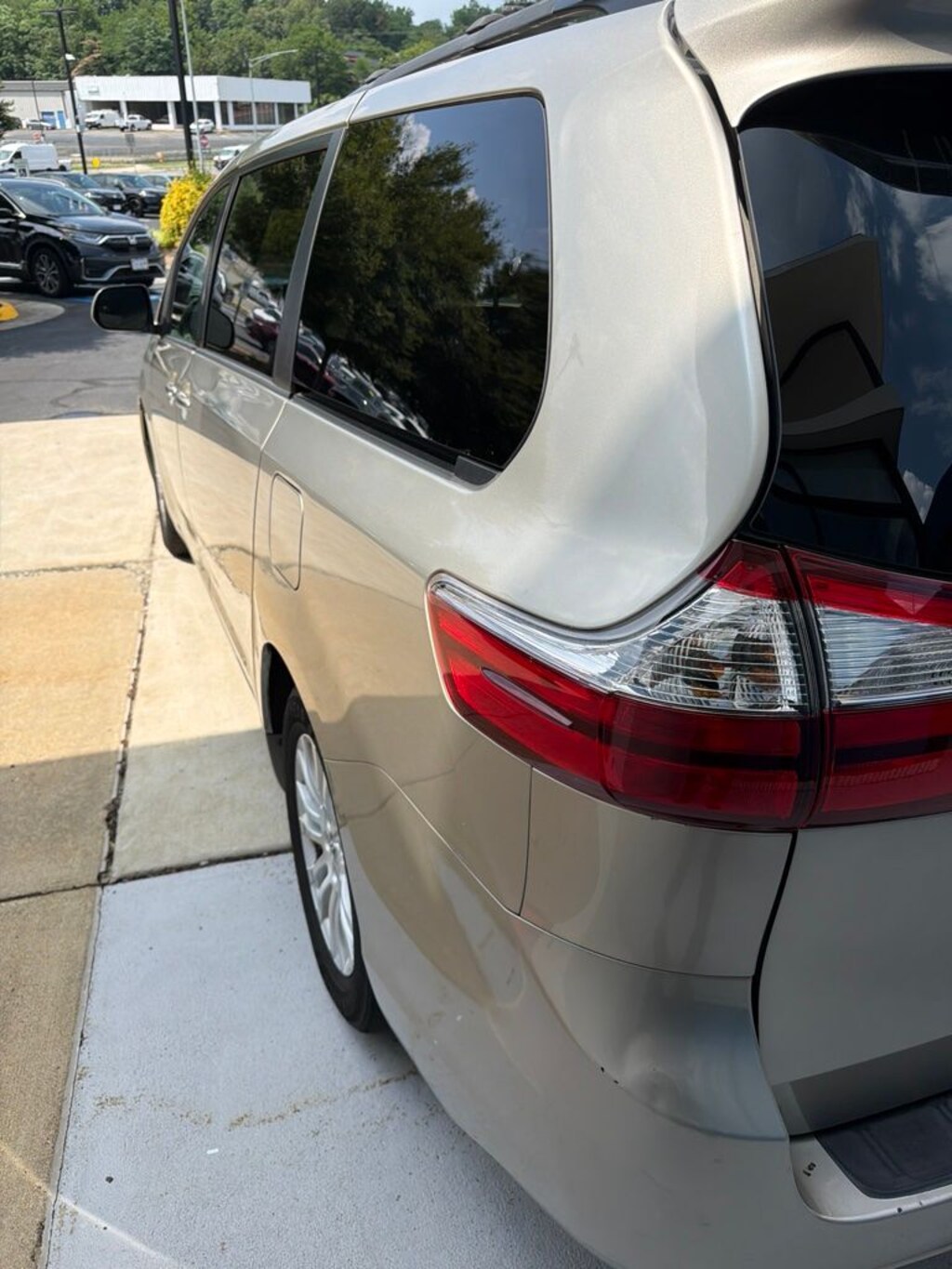 Used 2015 Toyota Sienna XLE Minivan/Van