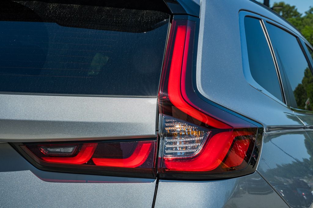 2024 Honda CR-V Sport Touring - Photo 8