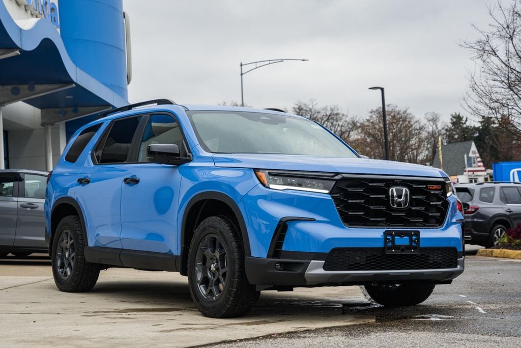 2025 Honda Pilot TrailSport's photo