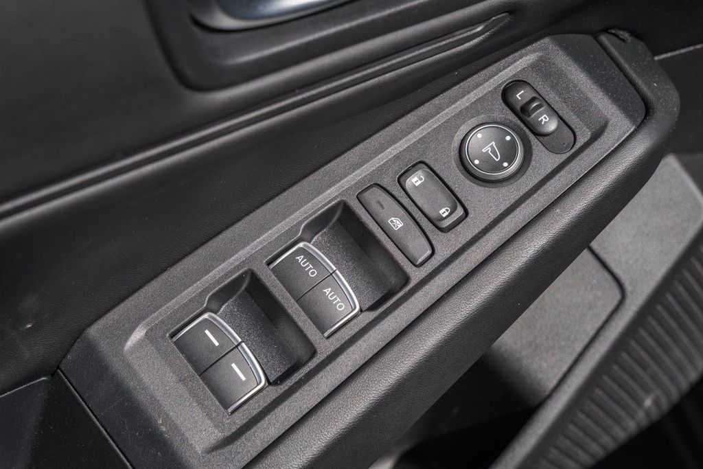 2025 Honda Accord SE - Photo 34