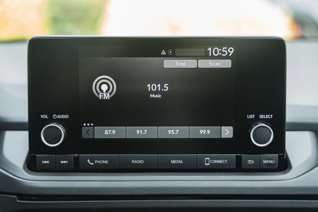 2025 Honda Accord SE - Photo 17