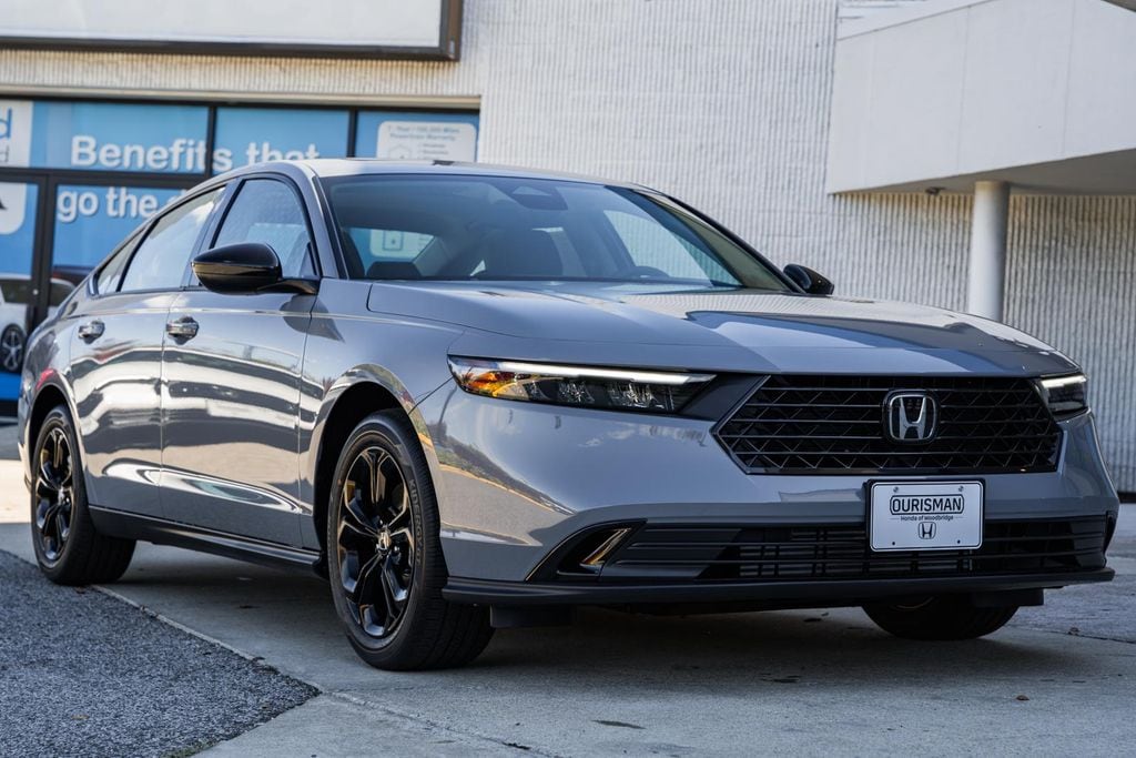 2025 Honda Accord SE's photo