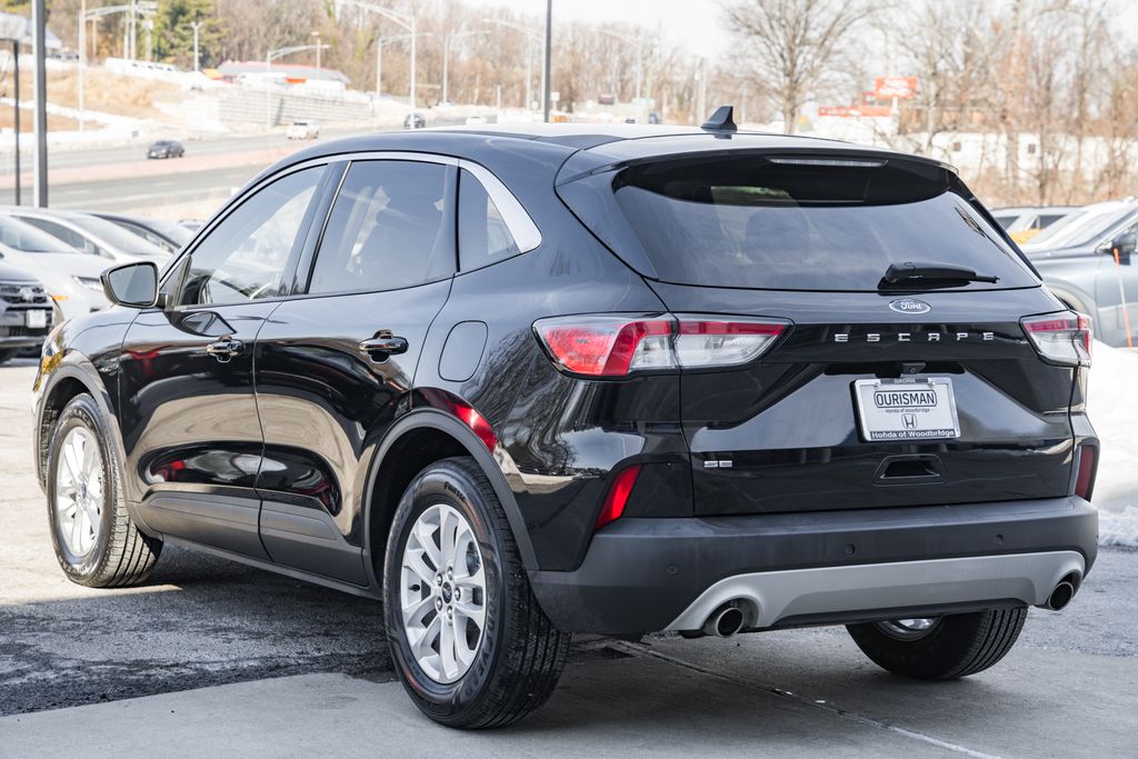 2021 Ford Escape SE