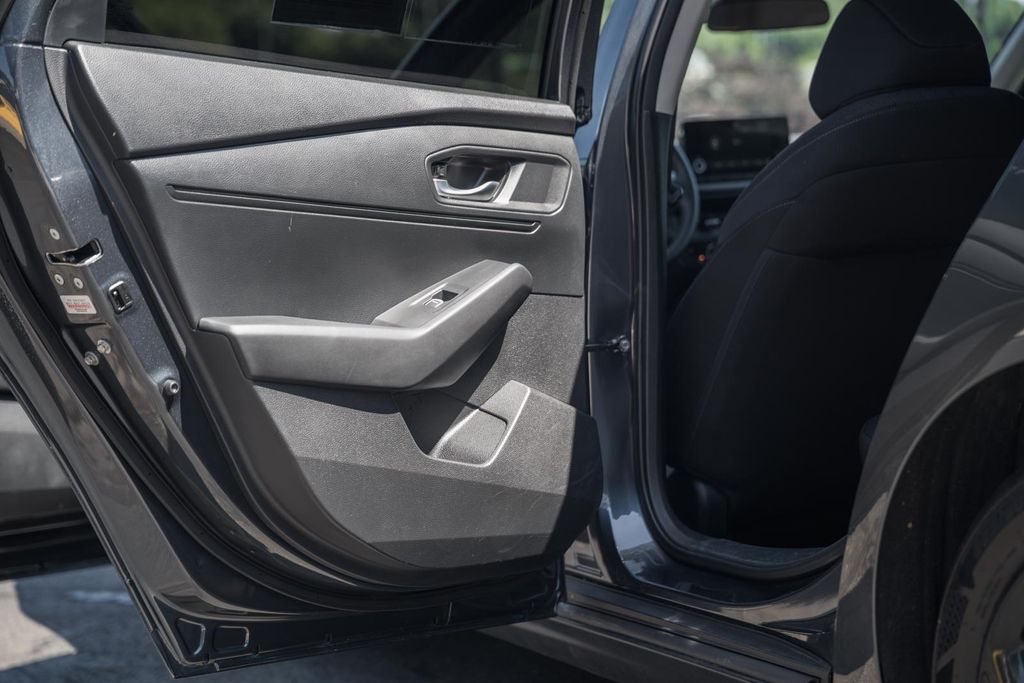 2025 Honda Accord SE - Photo 32