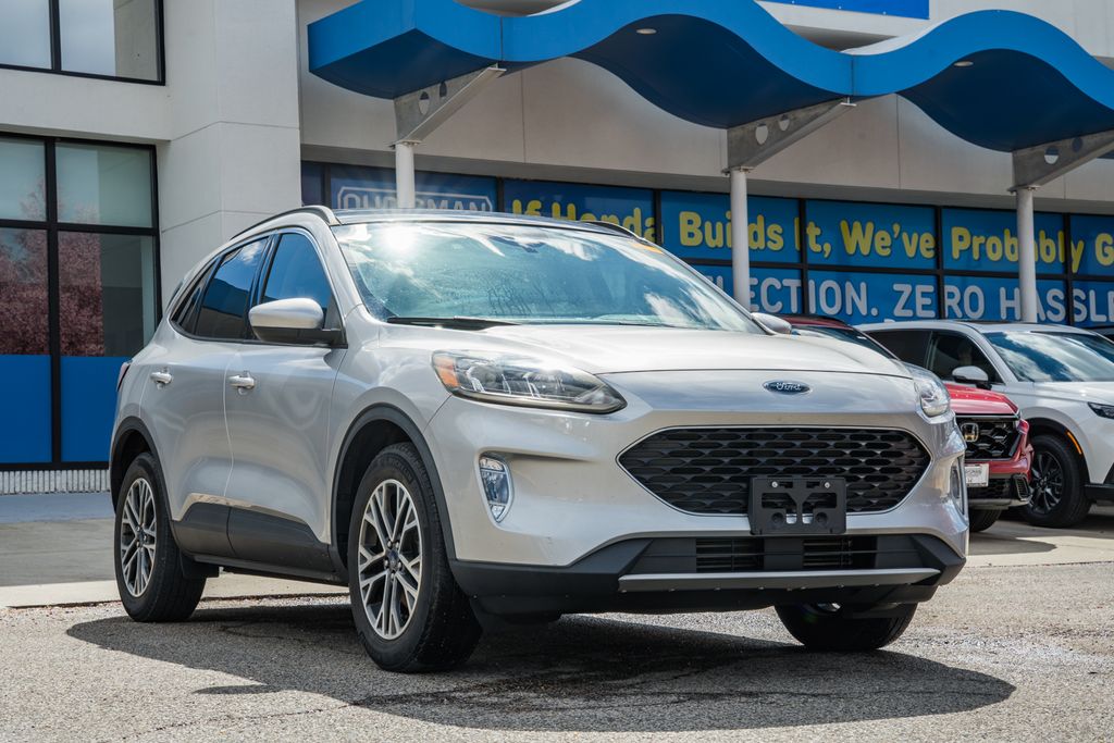 2020 Ford Escape SEL