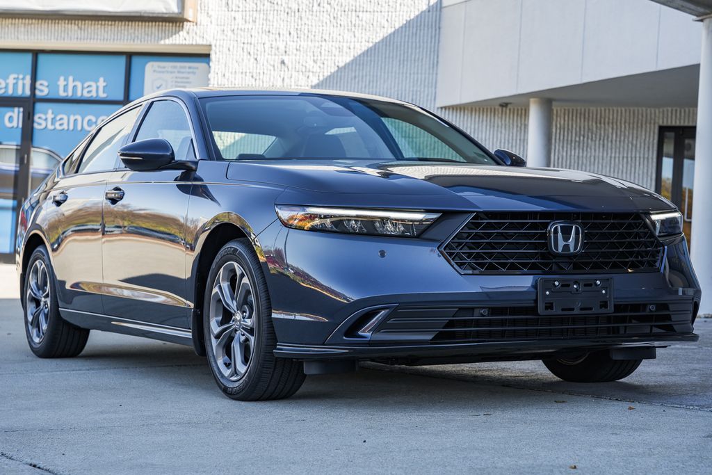 2025 Honda Accord Hybrid EX-L's photo