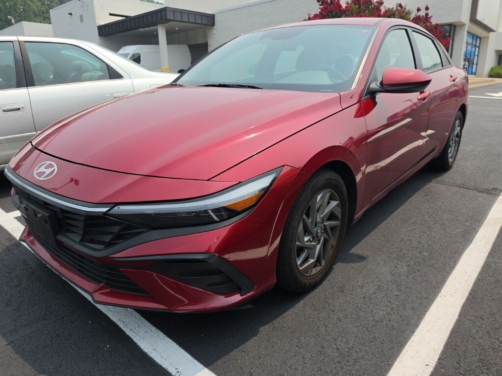 Used 2024 Hyundai Elantra SEL Sedan