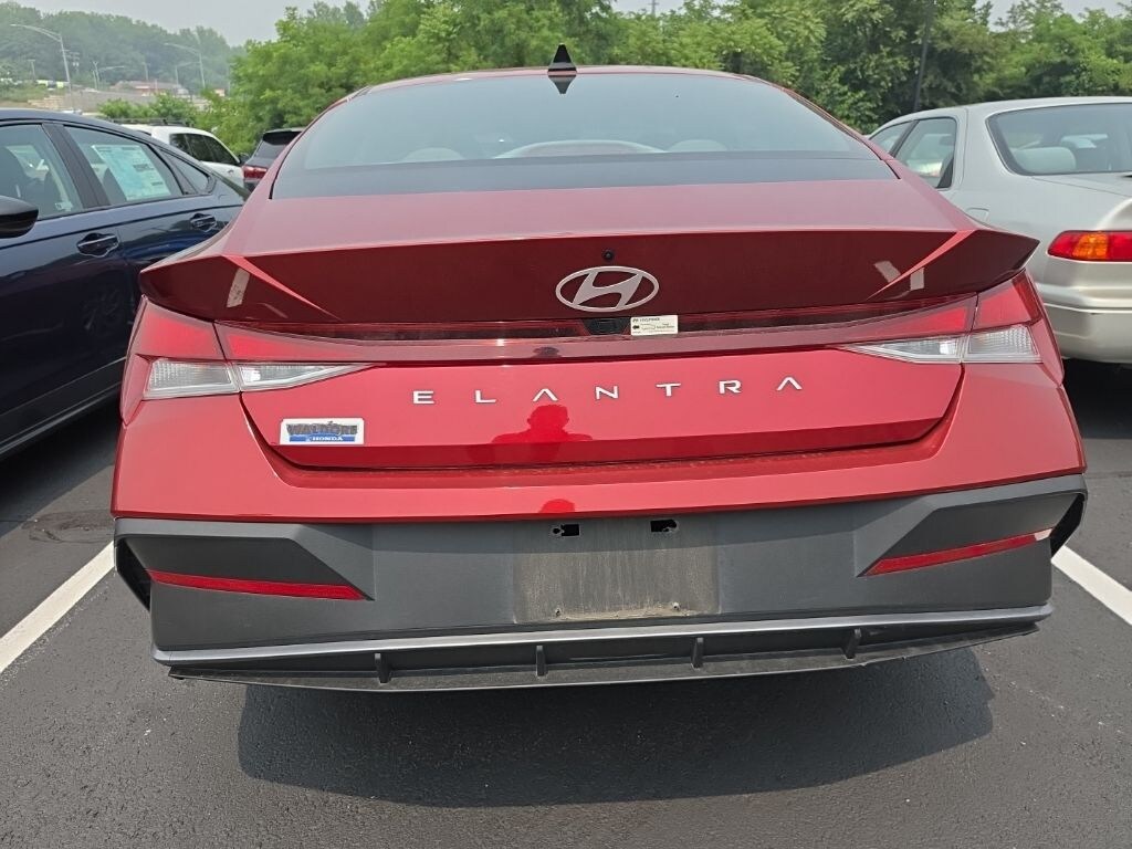 Used 2024 Hyundai Elantra SEL Sedan