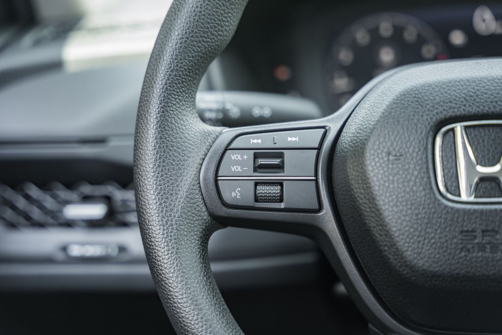 2025 Honda Accord SE - Photo 24