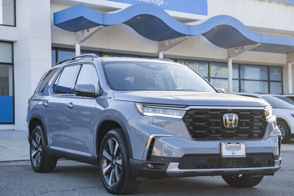 2025 Honda Pilot Elite's photo