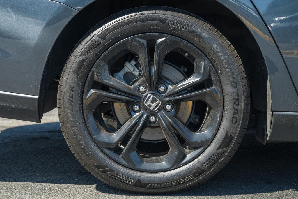 2025 Honda Accord SE - Photo 14