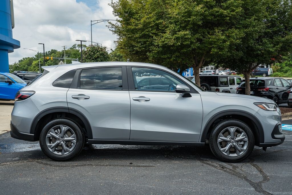 New 2027 Honda HR-V LX SUV