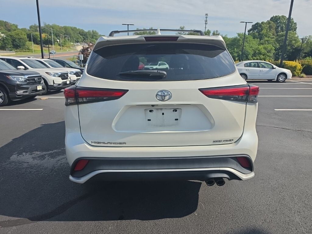 Used 2021 Toyota Highlander XSE SUV