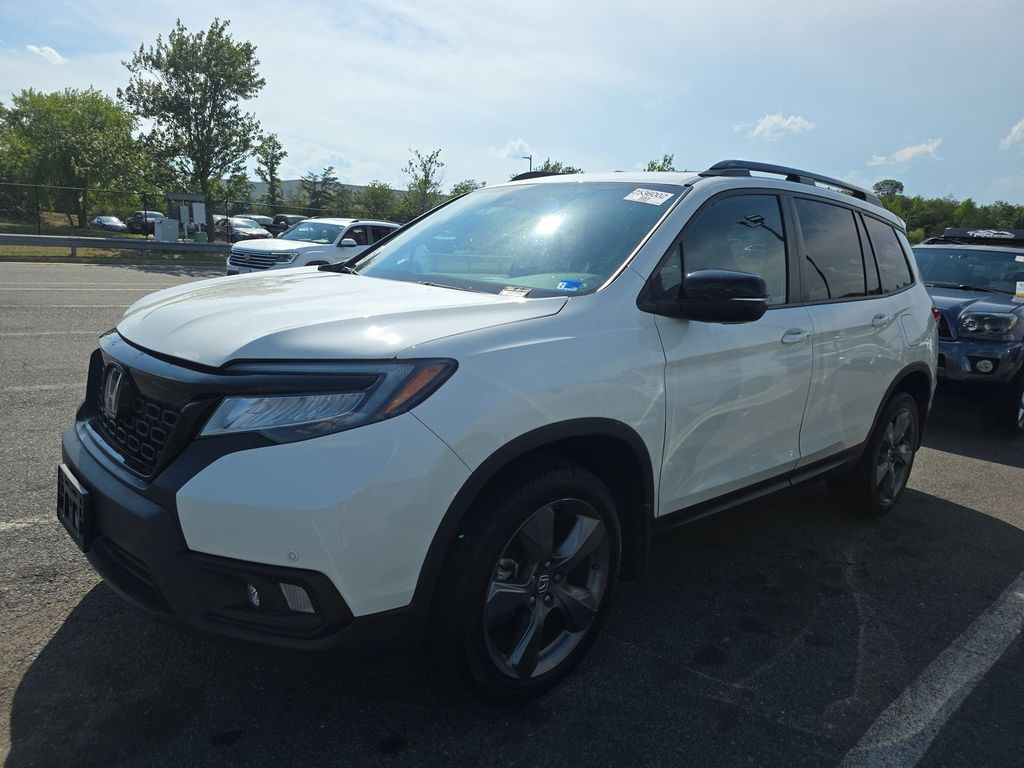 2019 Honda Passport 3.5 Touring 4WD Auto's photo