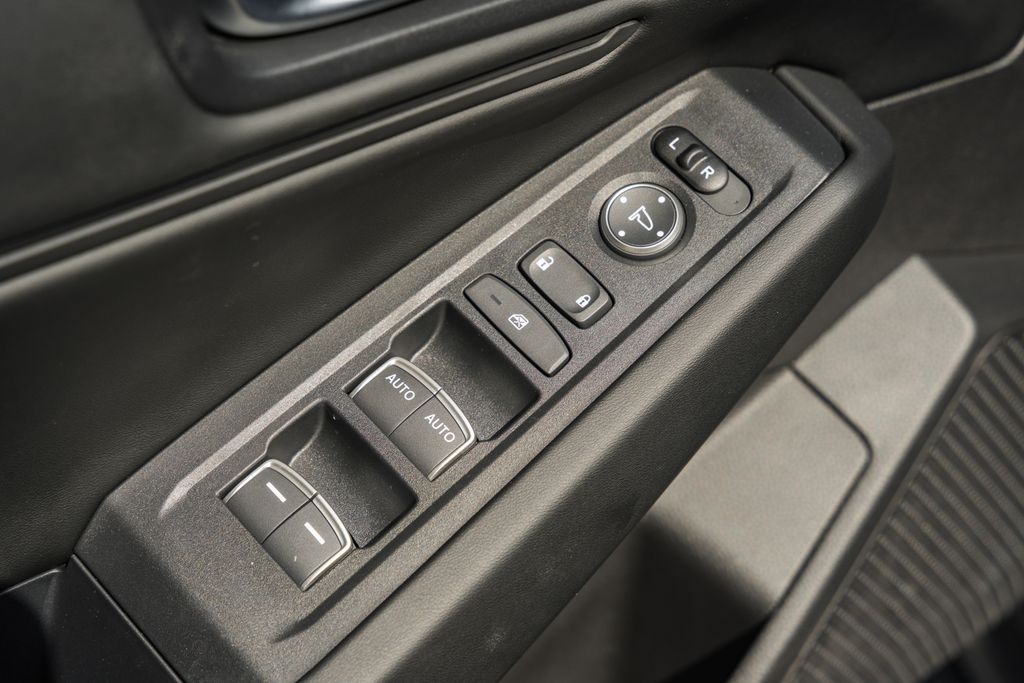 2025 Honda Accord SE - Photo 32