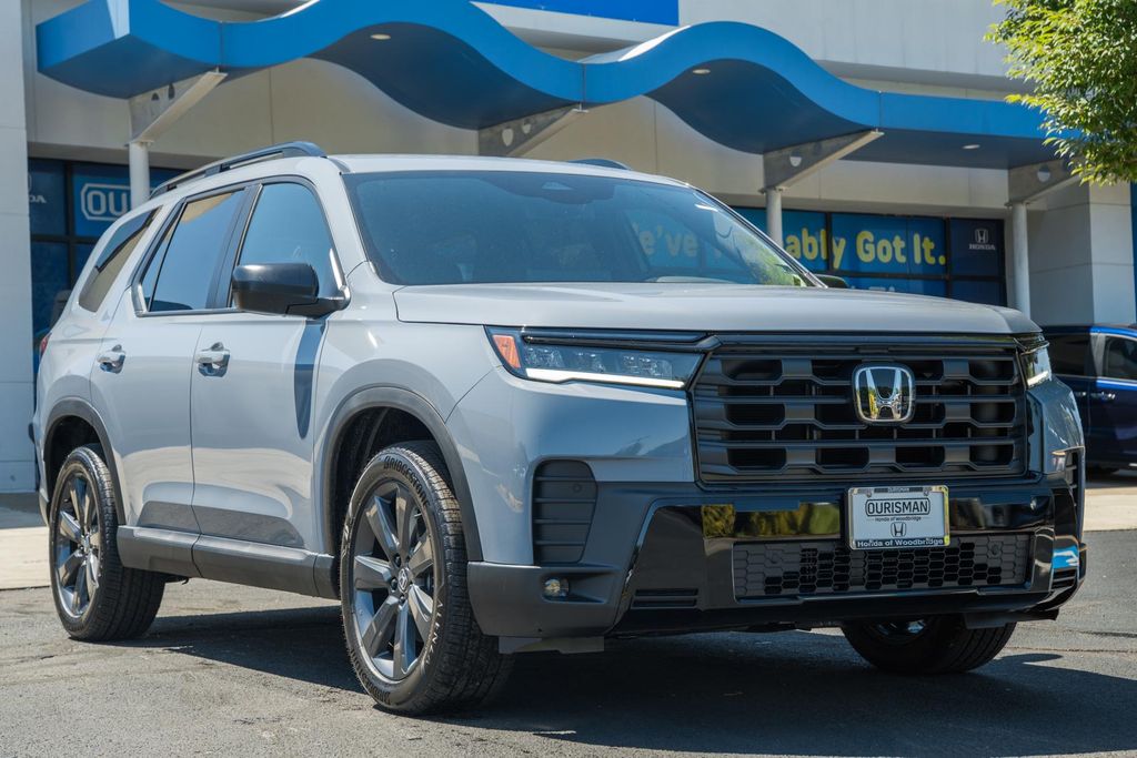 2026 Honda Pilot Sport 2WD's photo